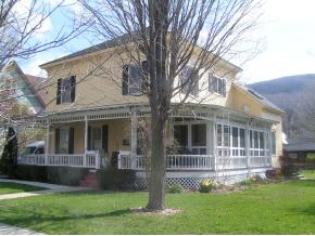 40 Maple Street