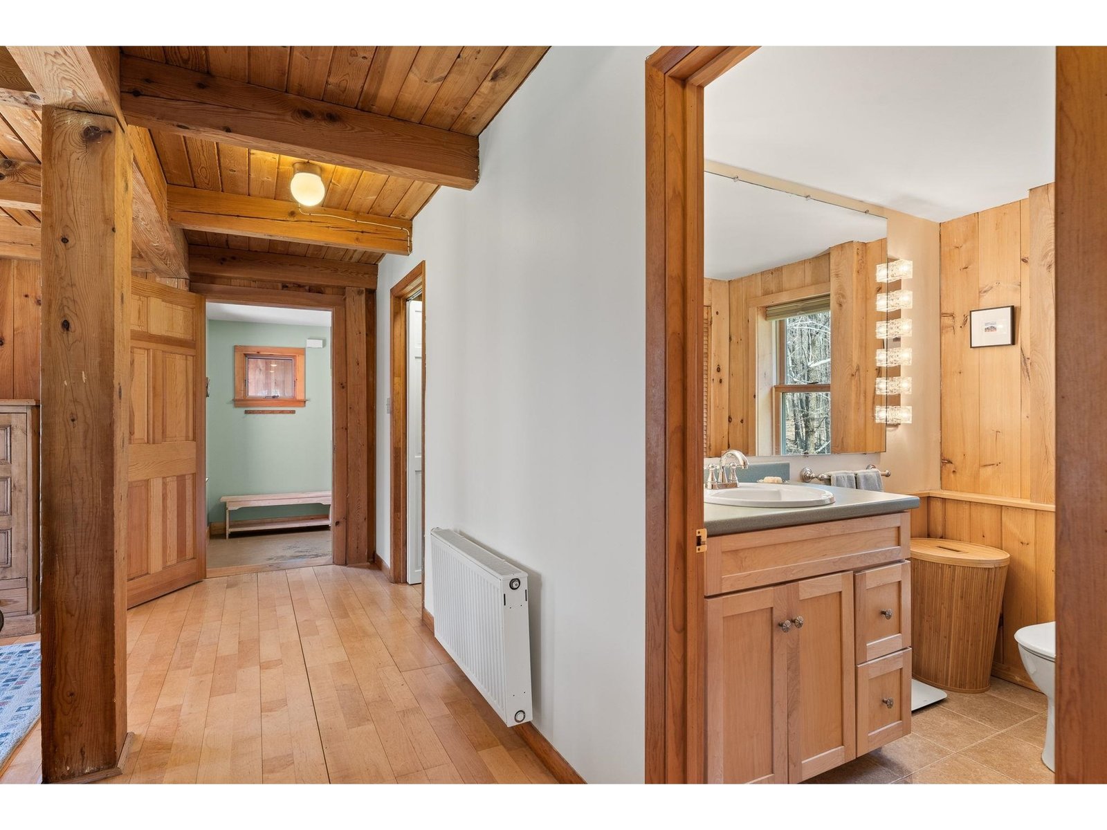 Full bathroom