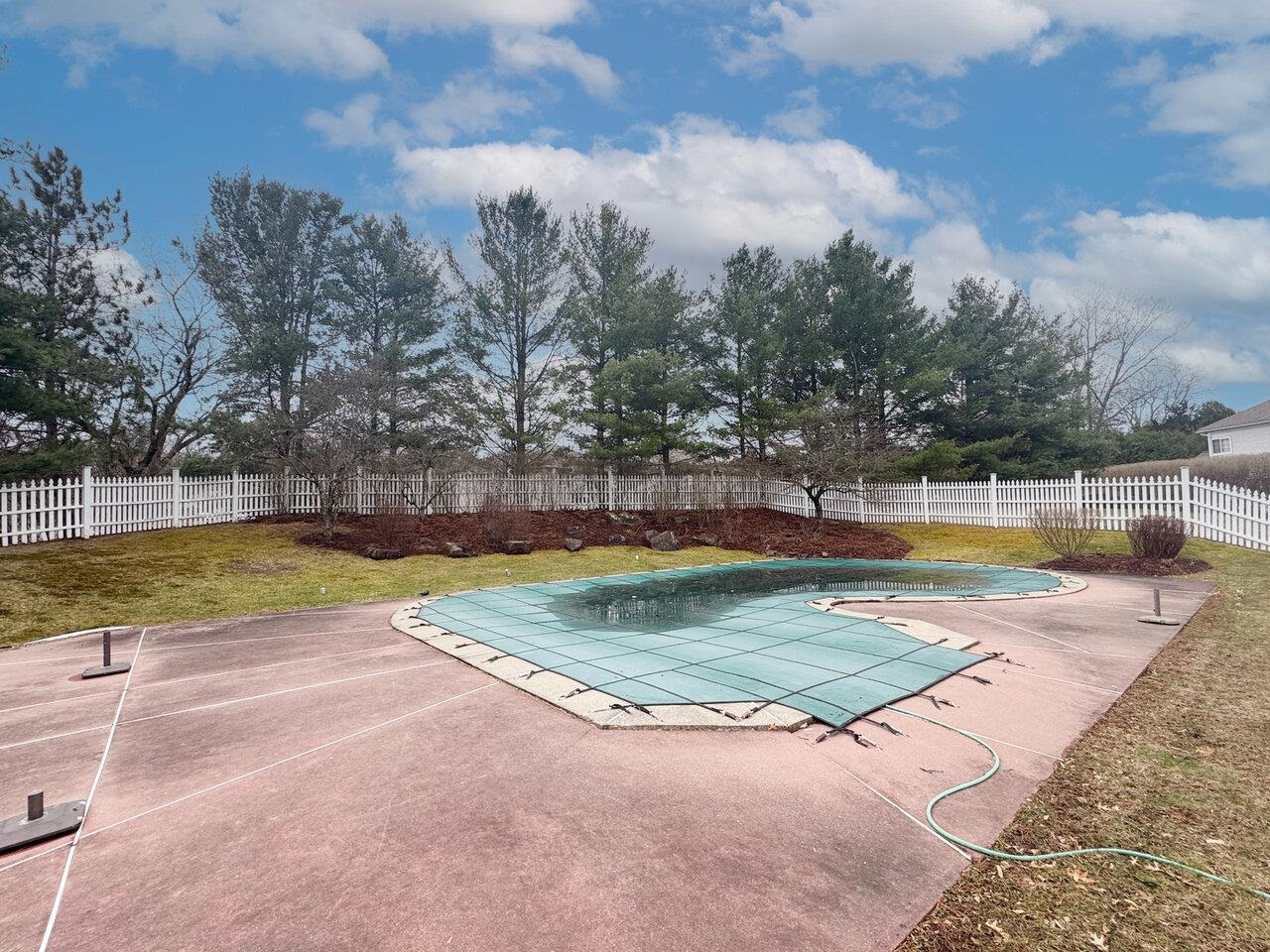 40 Southwind Drive