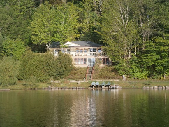 404 Herricks Cove