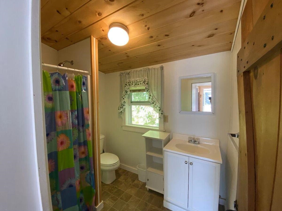 404 West Shore Road, Unit 5