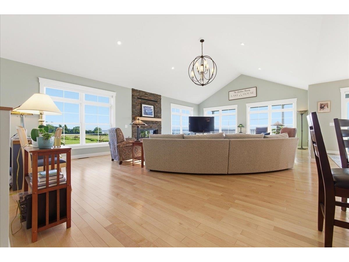 405 Harriet Drive, Unit B