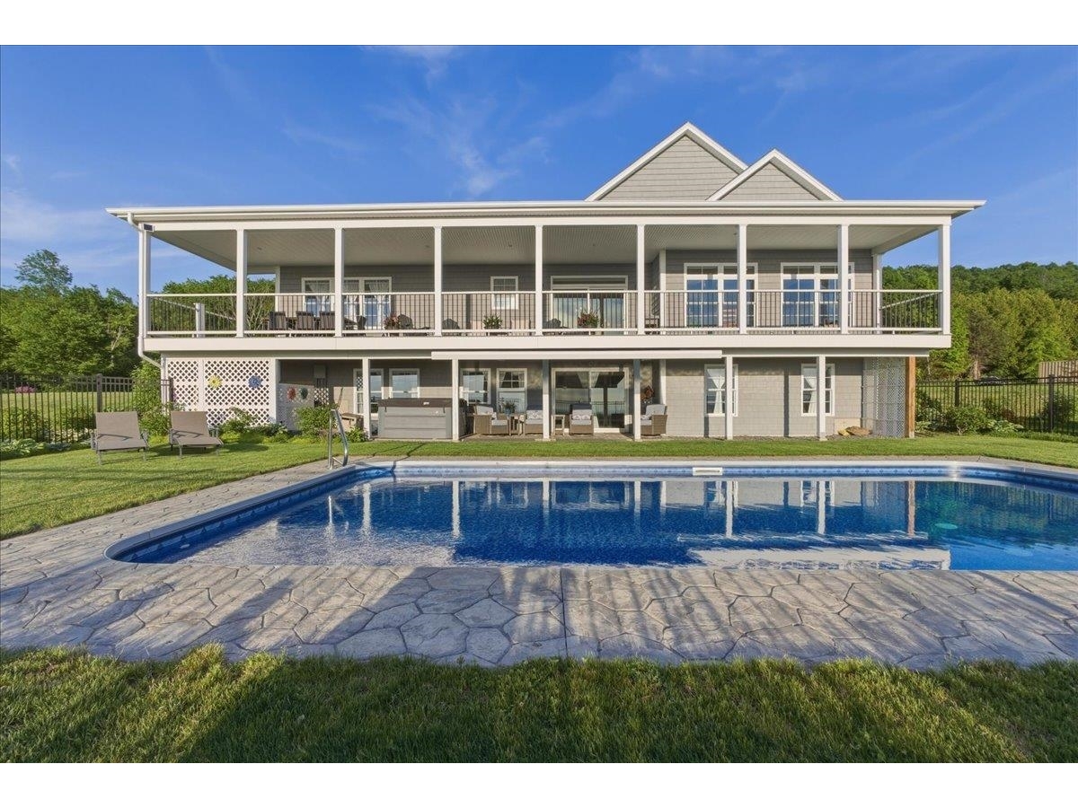 405 Harriet Drive, Unit B