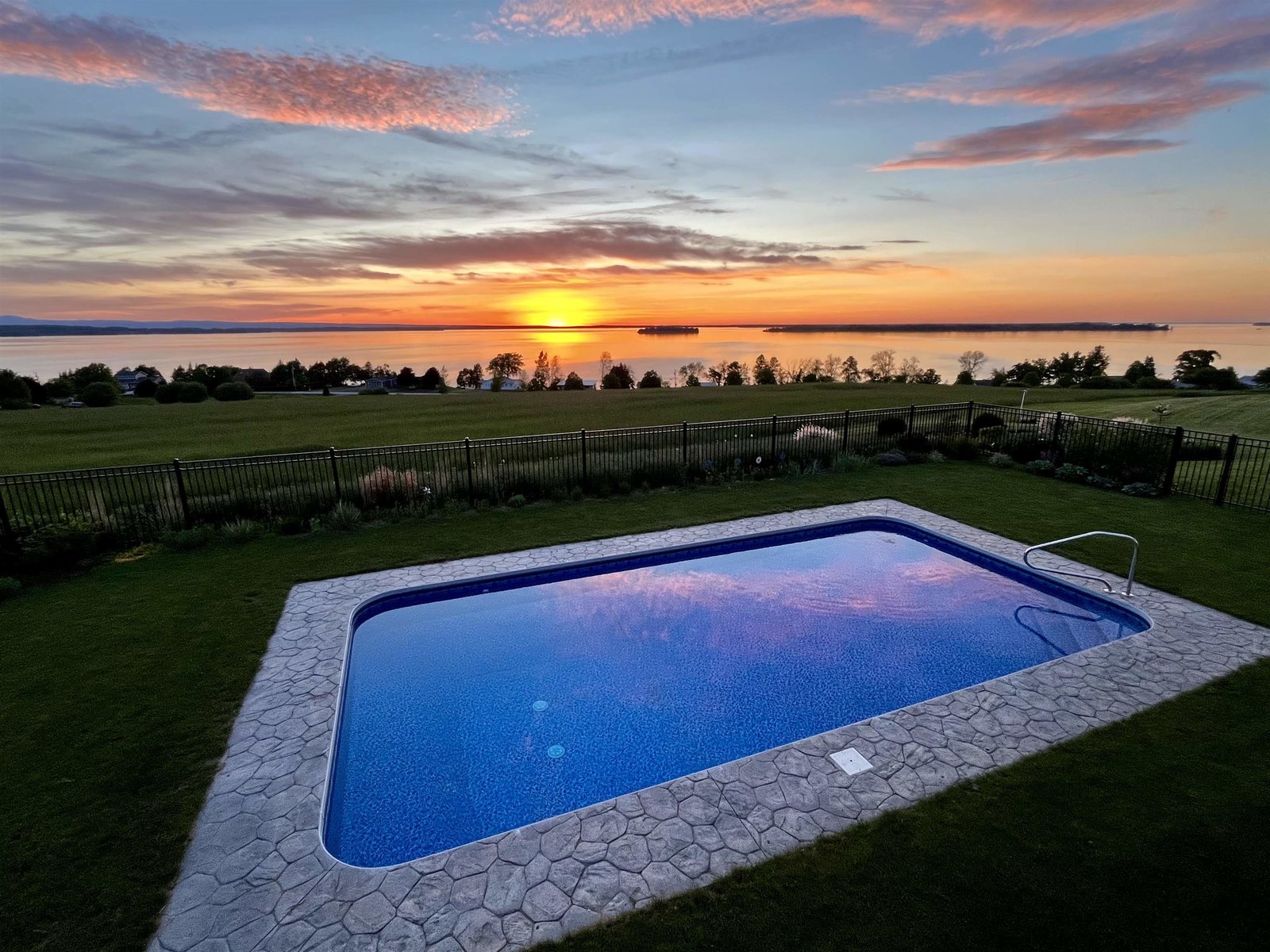 405 Harriet Drive, Unit B