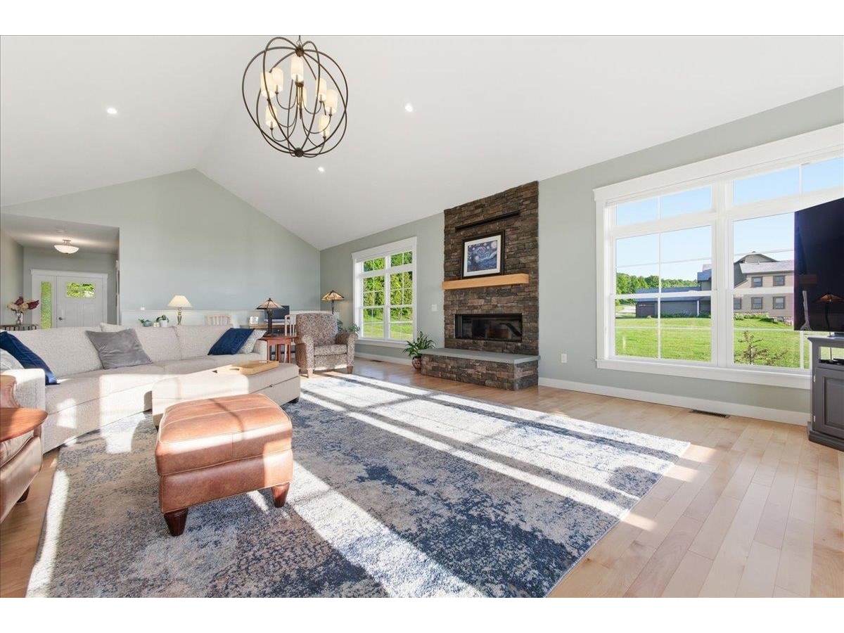 405 Harriet Drive, Unit B