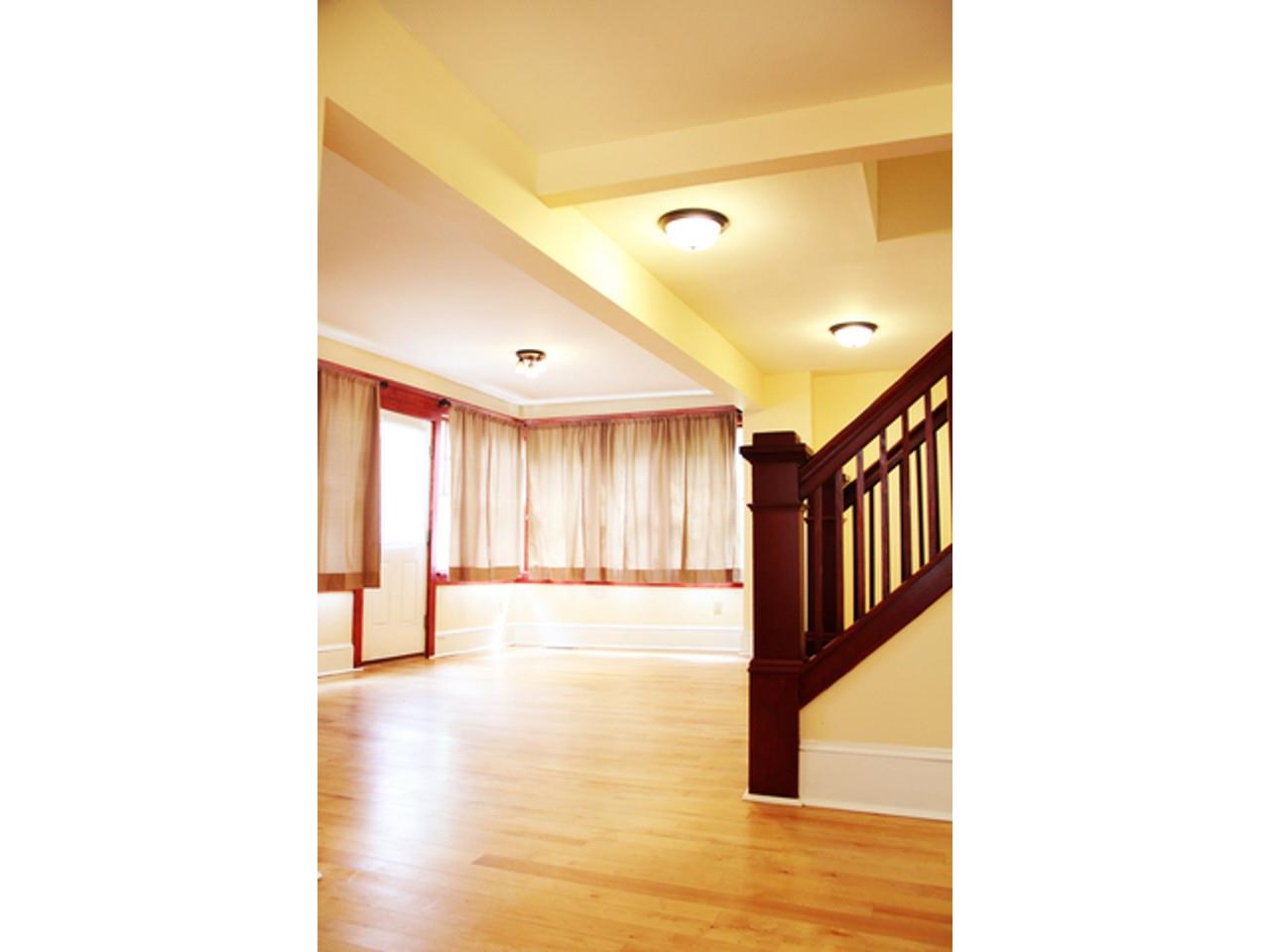 406 Colchester Avenue