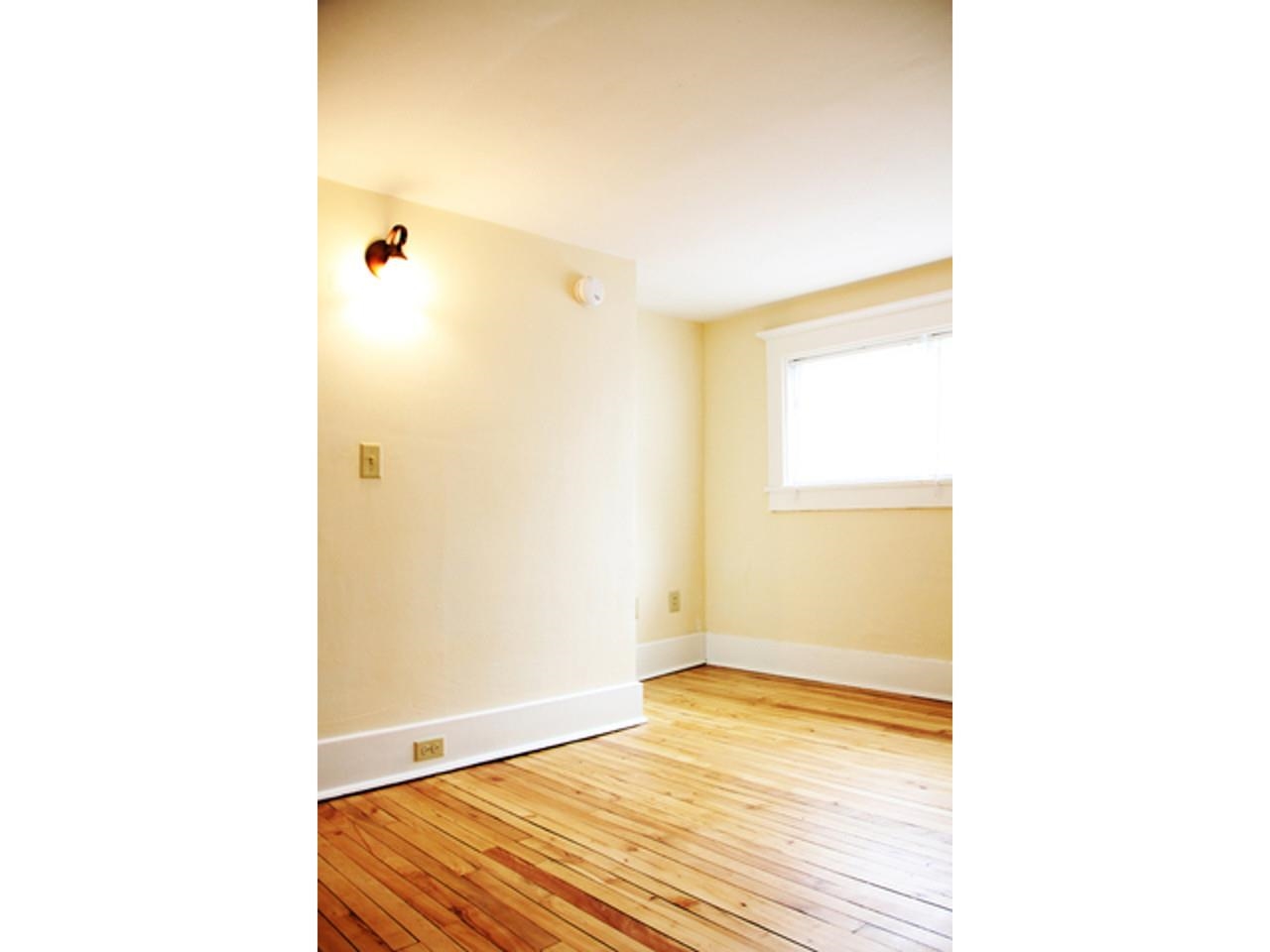 406 Colchester Avenue