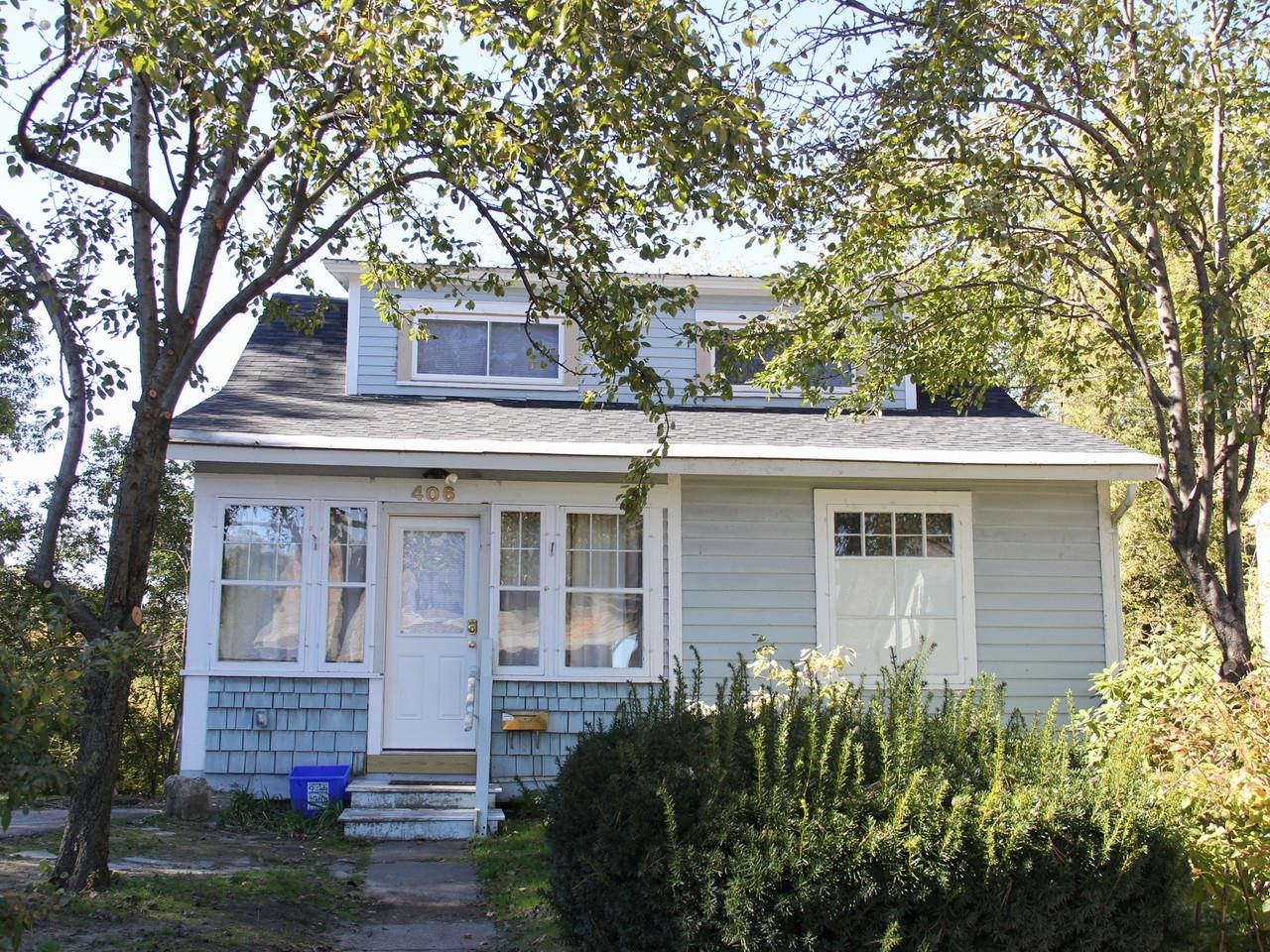 406 Colchester Avenue