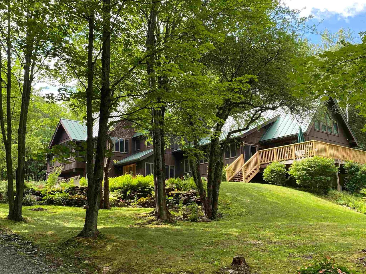 407 North Hill Road