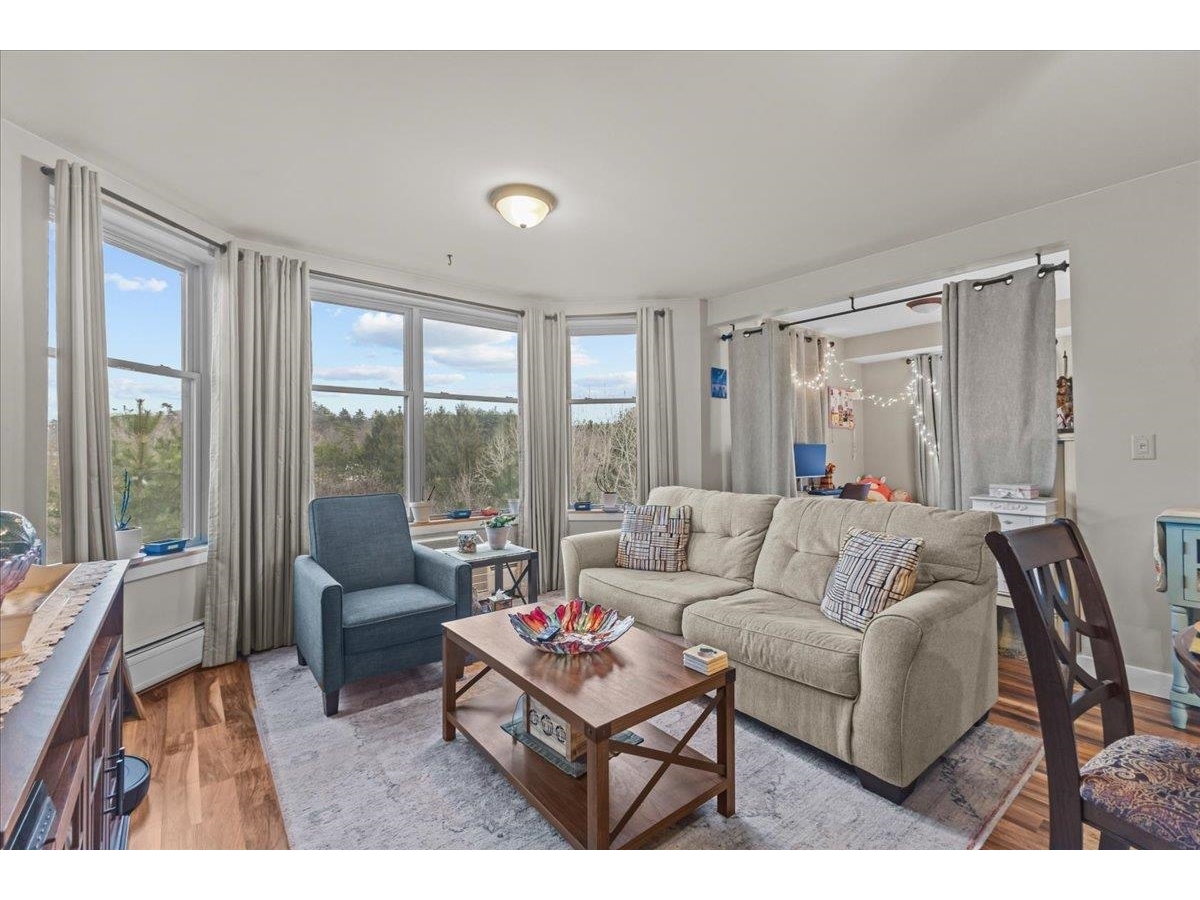 409 Farrell Street, Unit 400