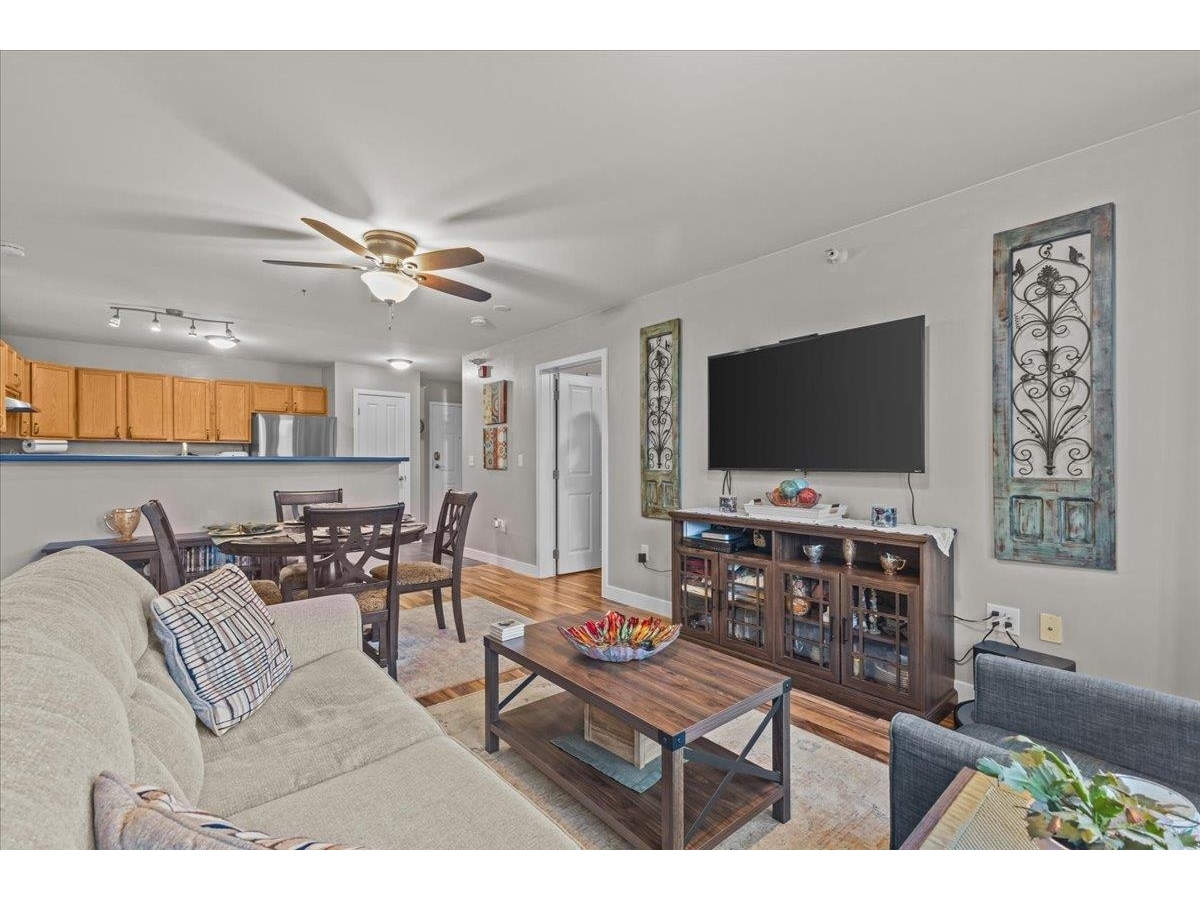 409 Farrell Street, Unit 400