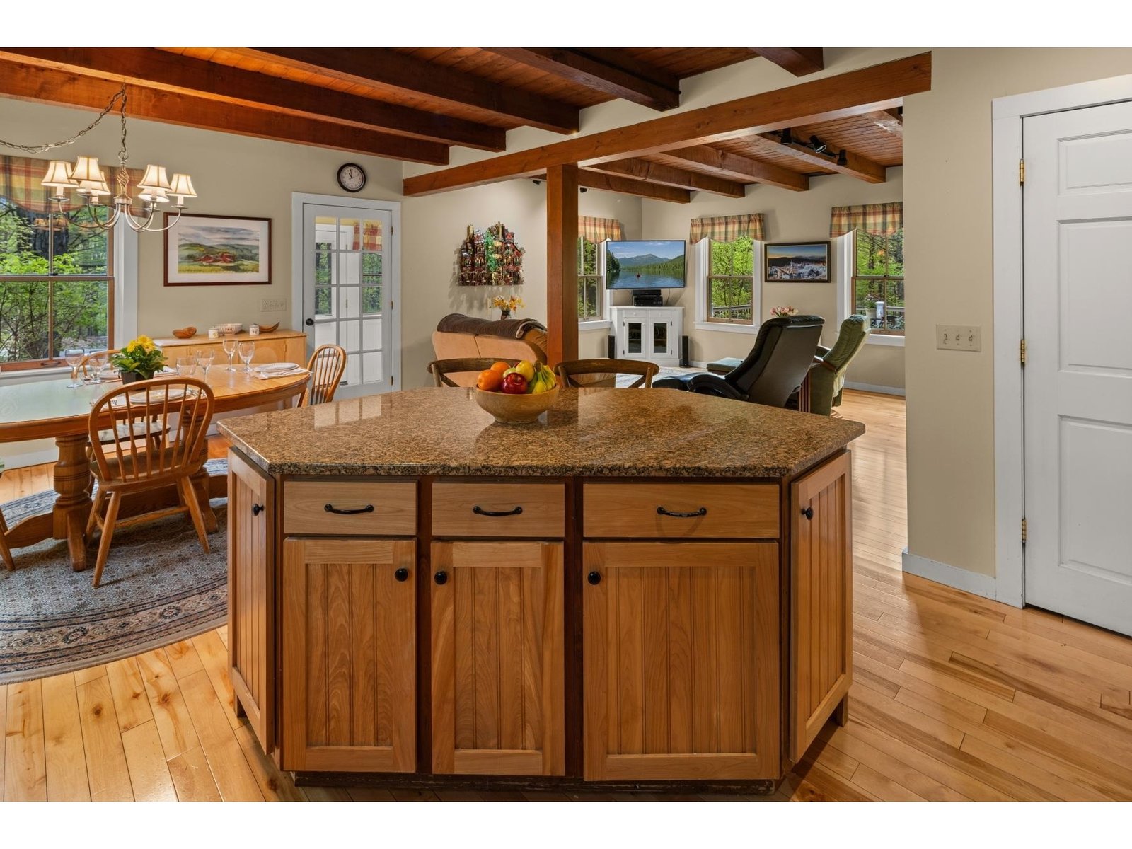 409 Hollow View Road