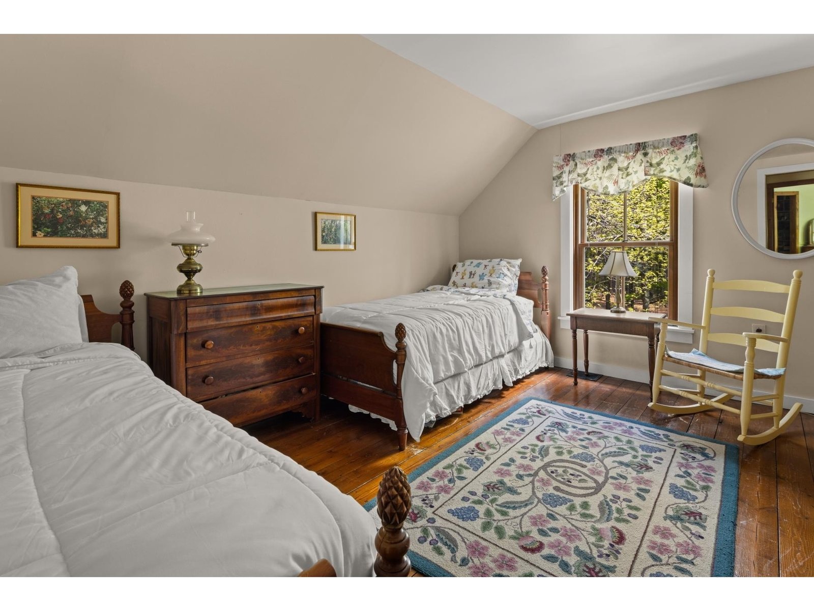 409 Hollow View Road
