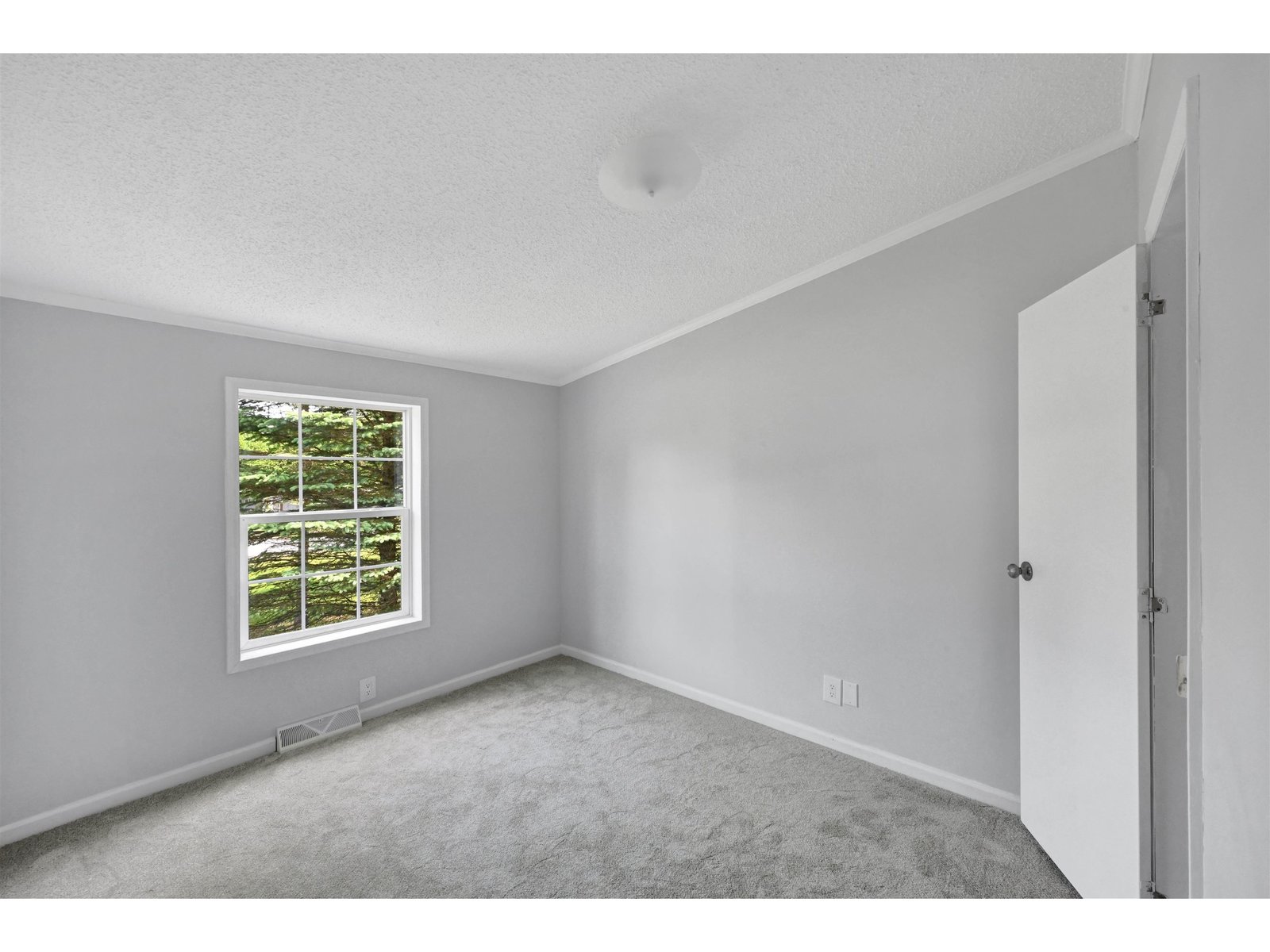 409 Seaver Road