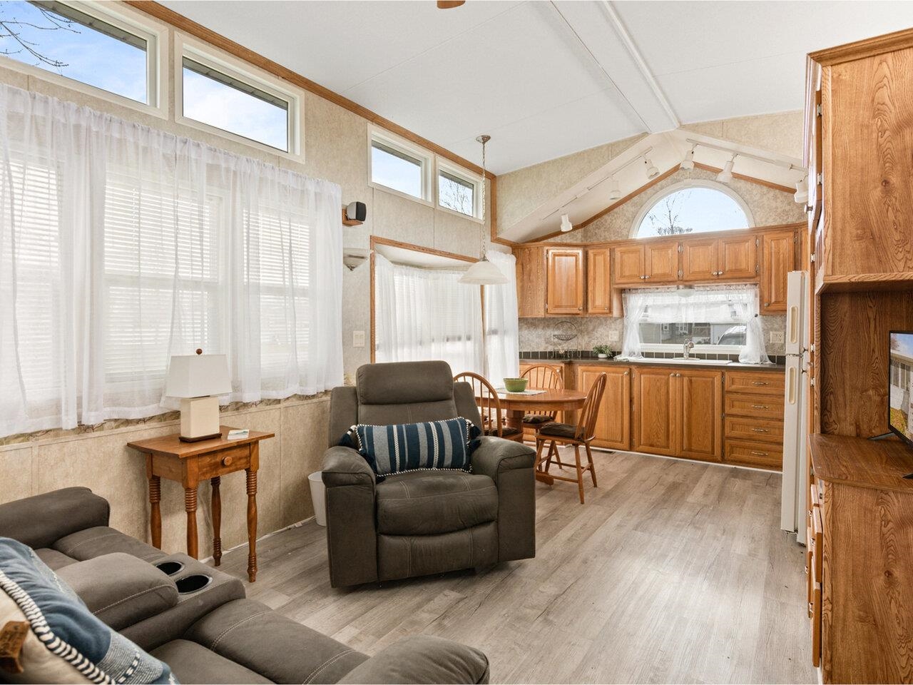 41 Island Circle