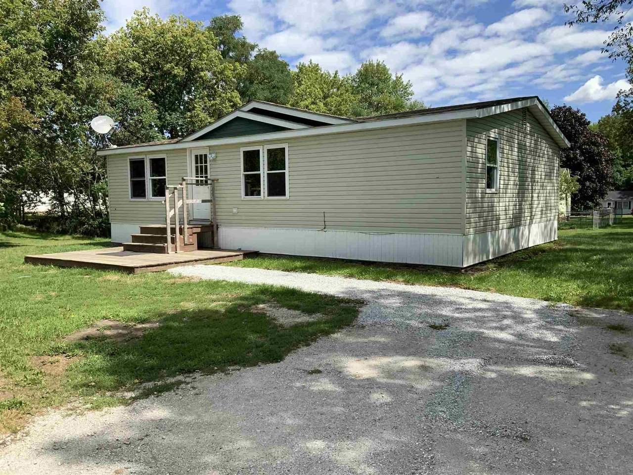 41 Middle Road