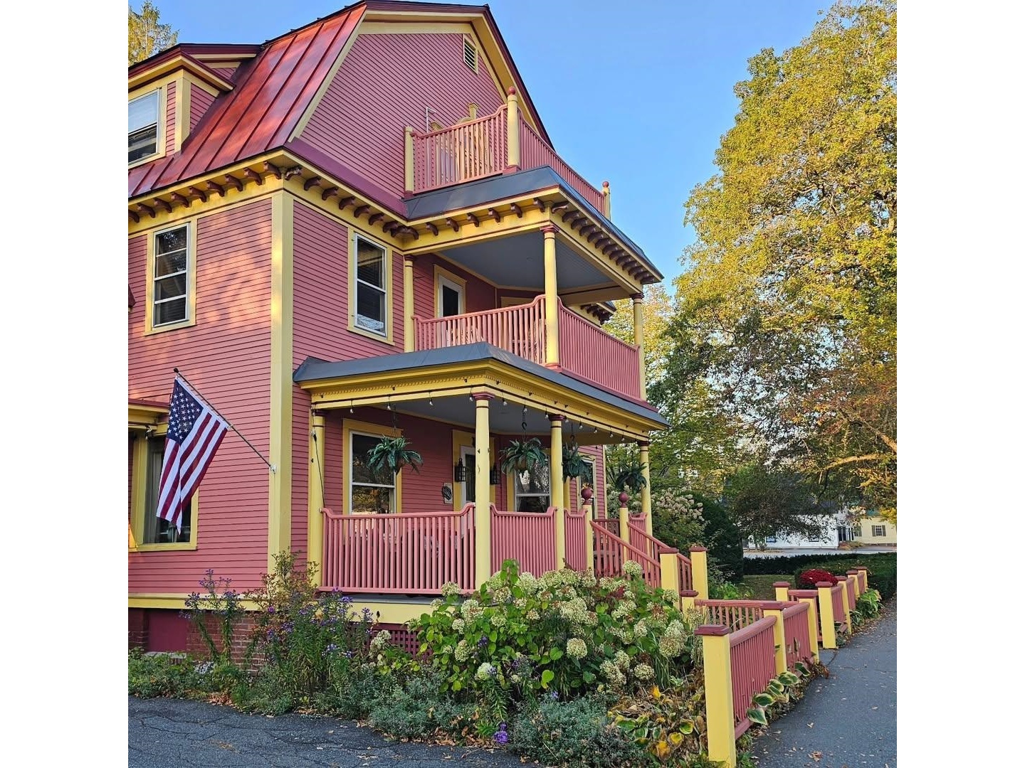 41 Pleasant Street, Woodstock