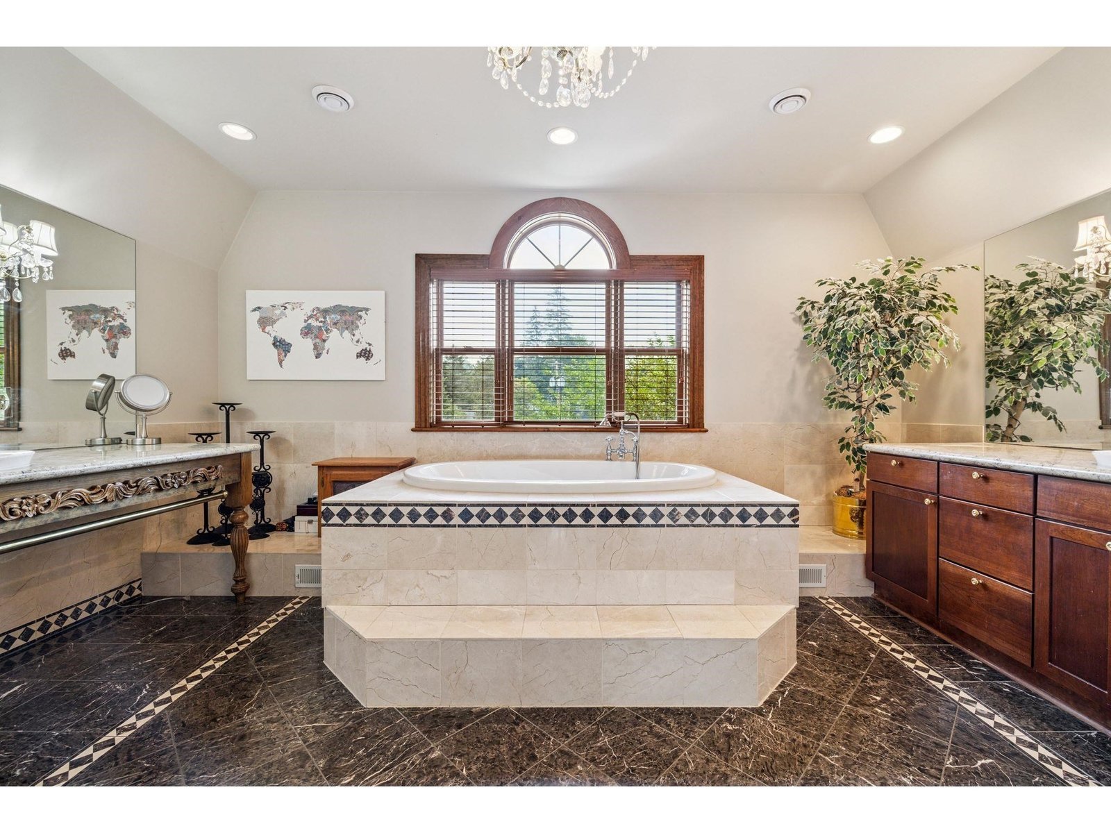 Primary bath in owners' quarters