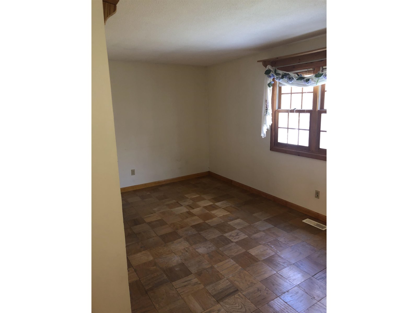 41 Woodcrest Circle
