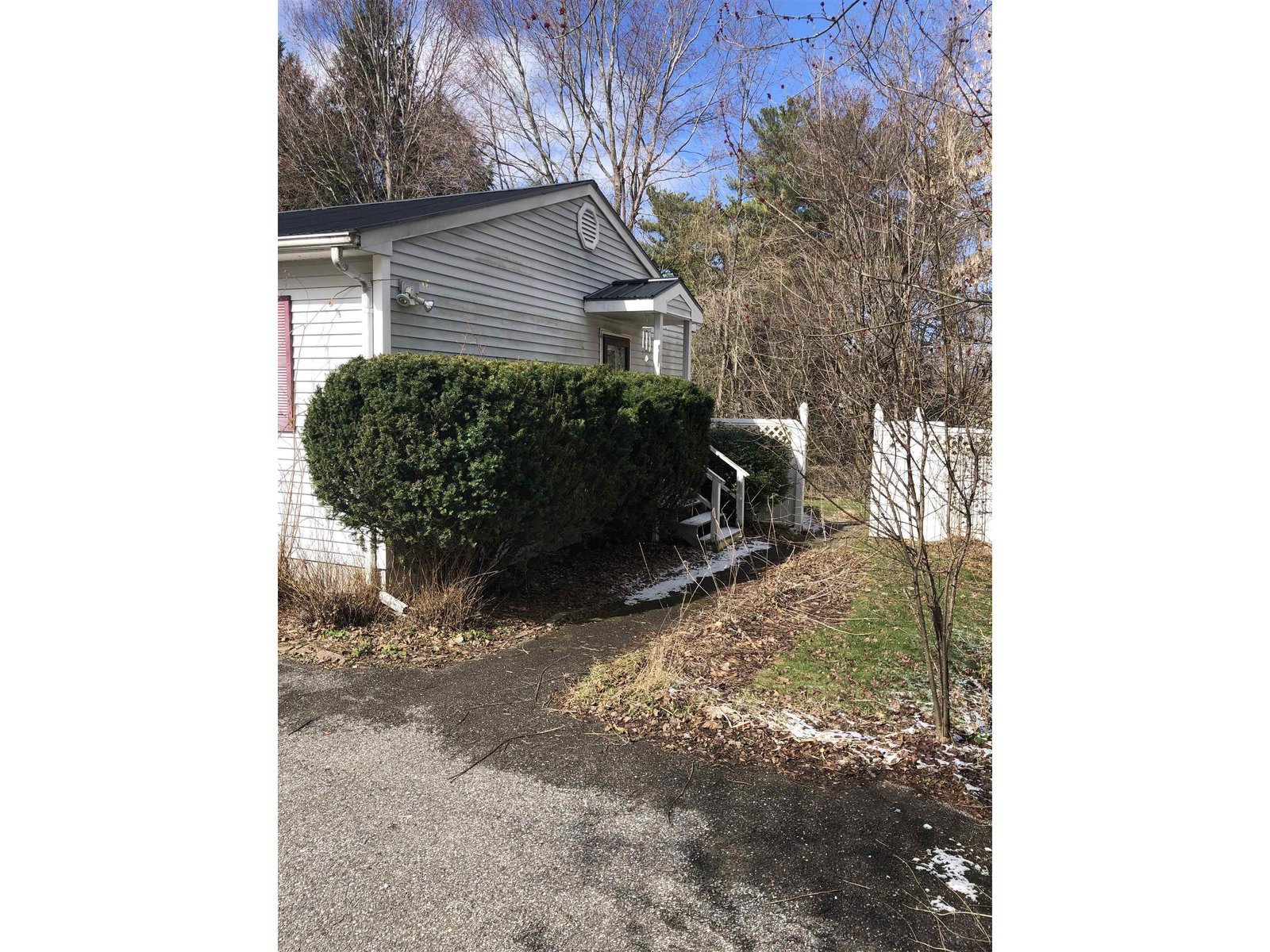 41 Woodcrest Circle