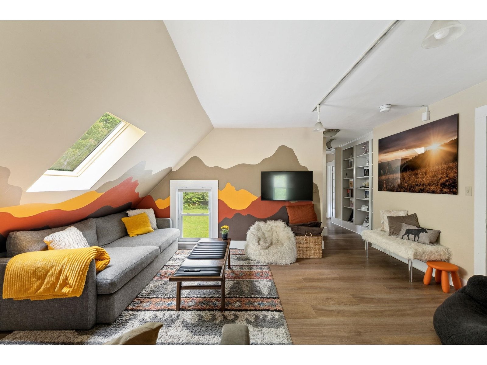 Upper level living area