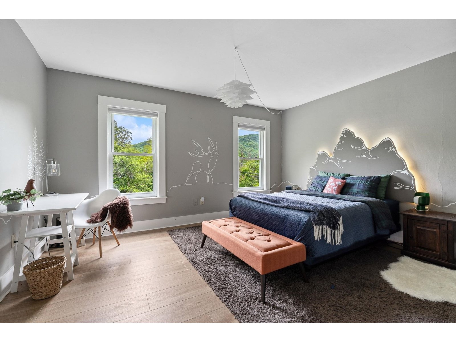 Upper level bedroom 2