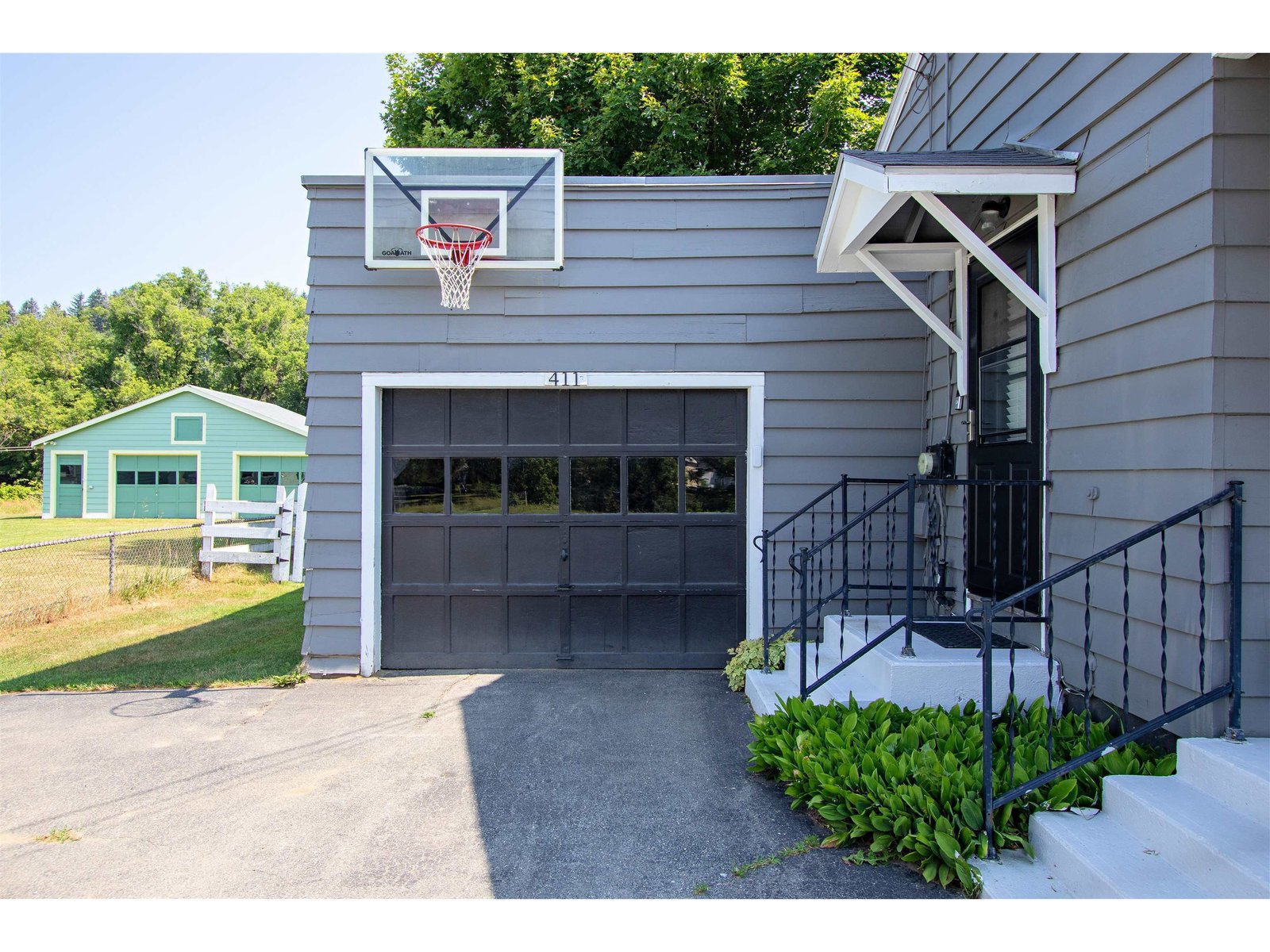 411 Concord Avenue