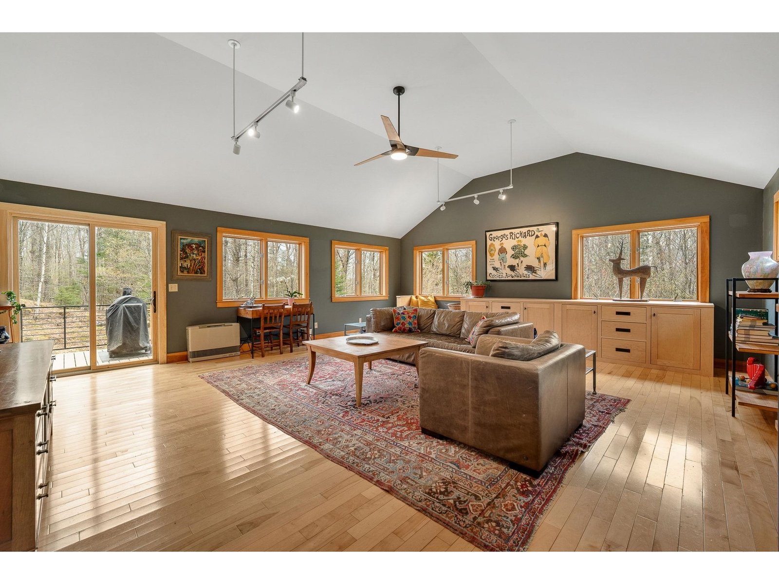 2 bedrooms on first level