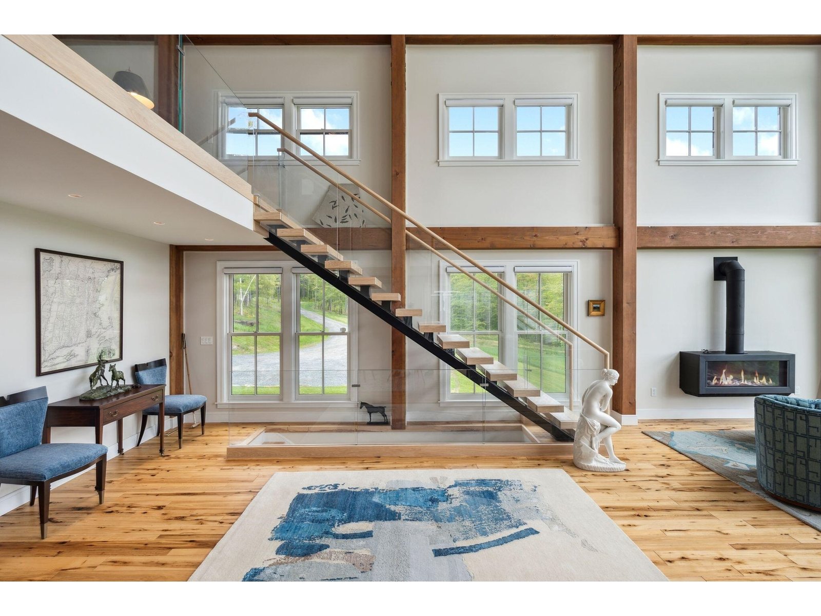 412 Skyland Lane