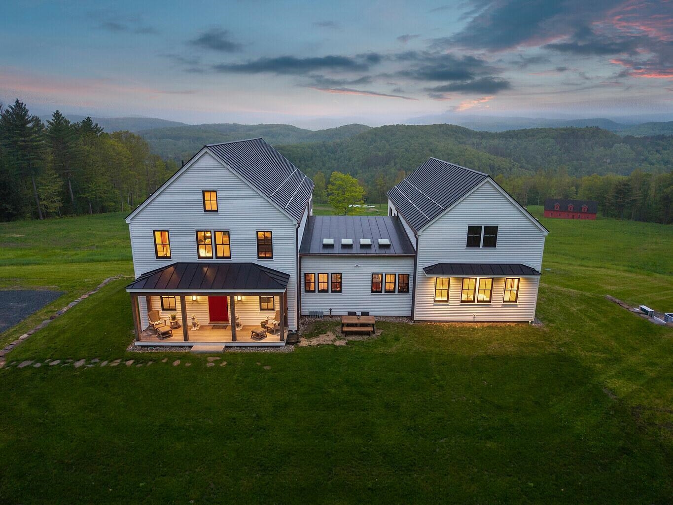 412 Skyland Lane