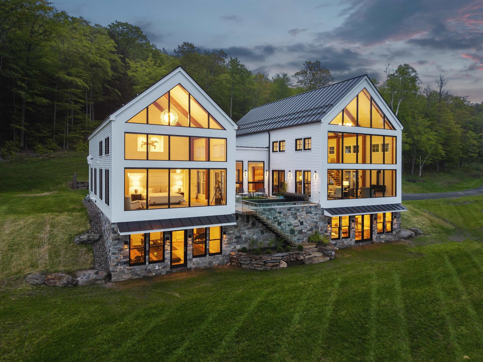 412 Skyland Lane