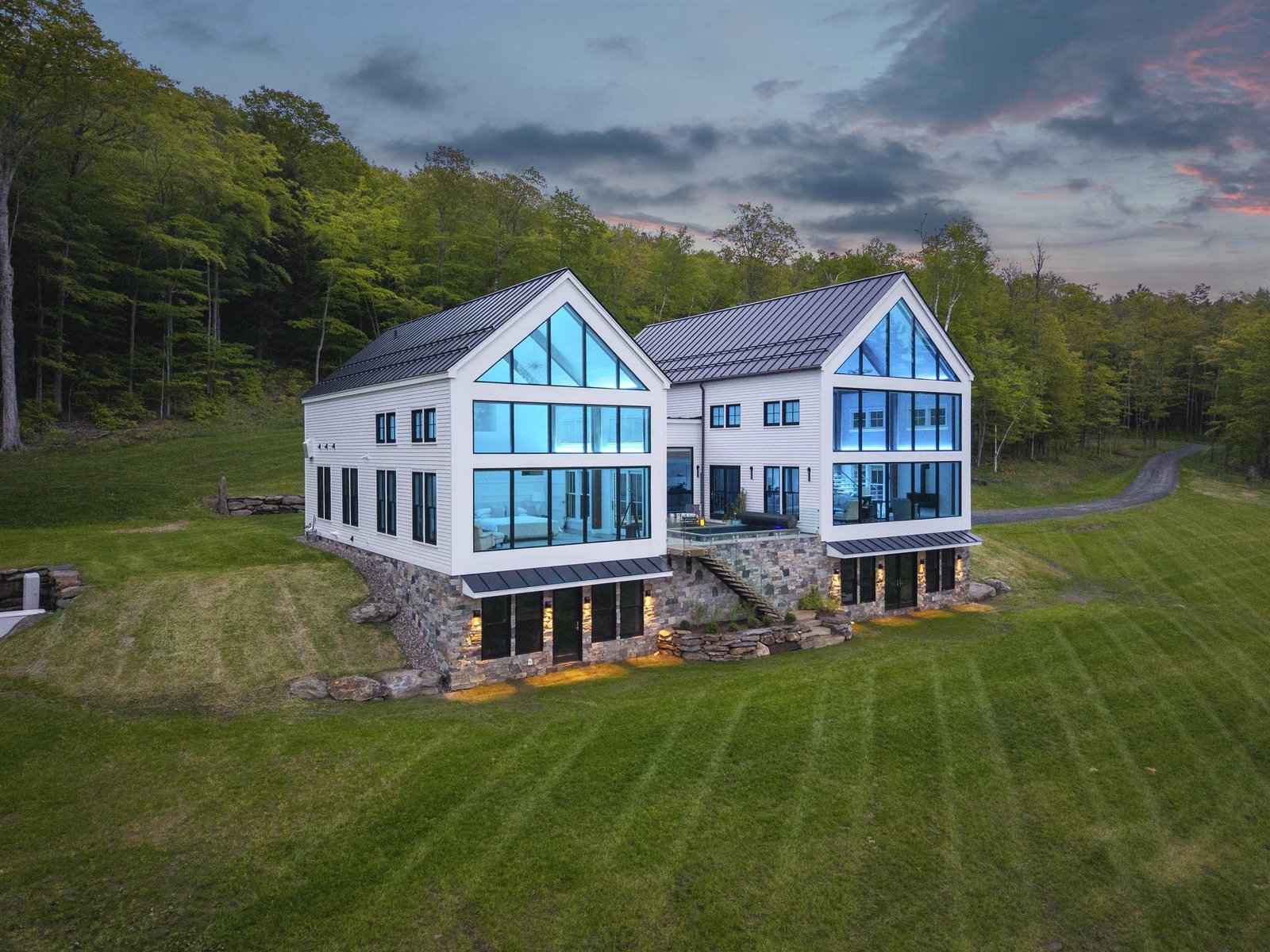 412 Skyland Lane