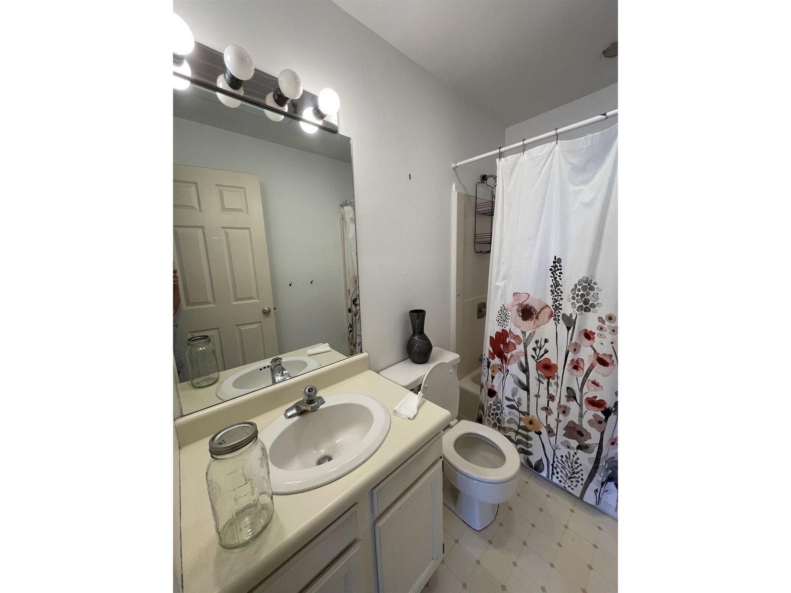 4125 Main Street, Unit 6