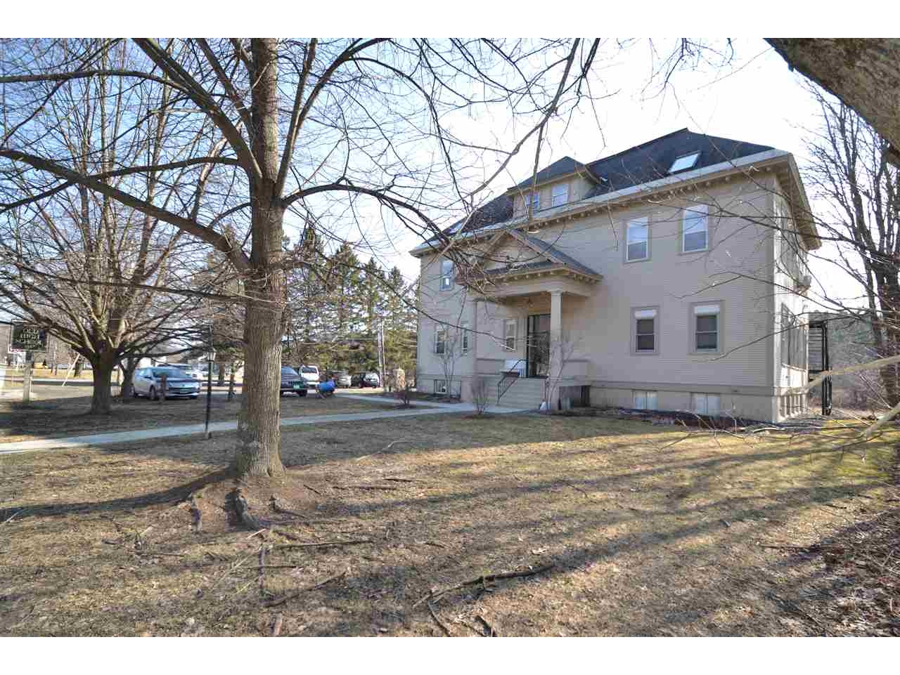 4125 Main Street, Unit 9