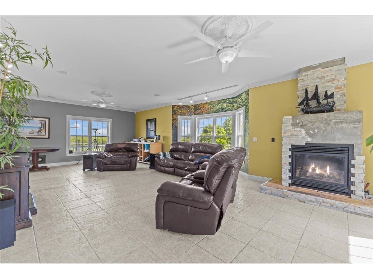 413 Hibbard Road