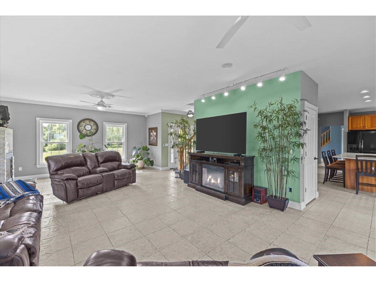 413 Hibbard Road