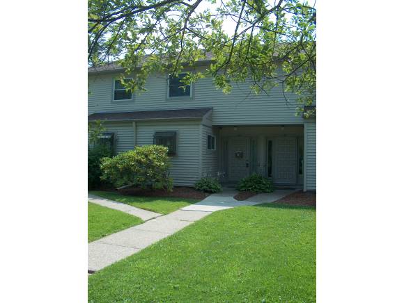 413 Locust Hill, Unit 413