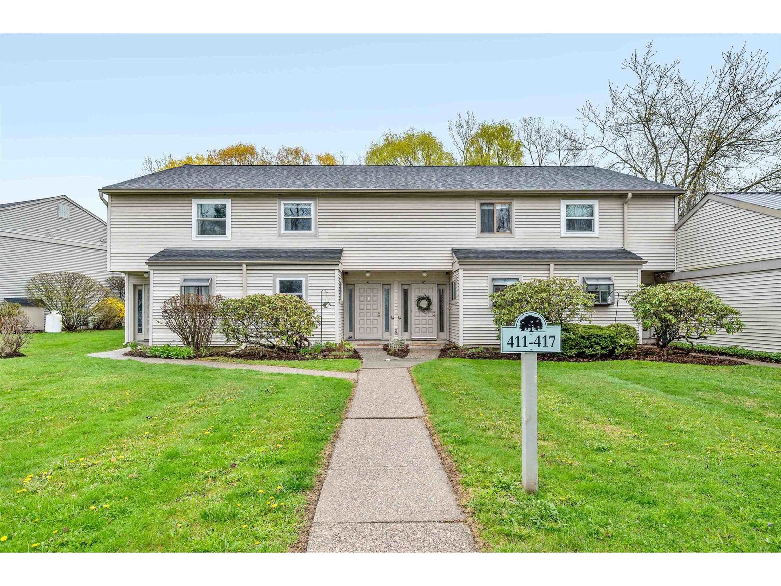 415 Locust Hill Road, Shelburne