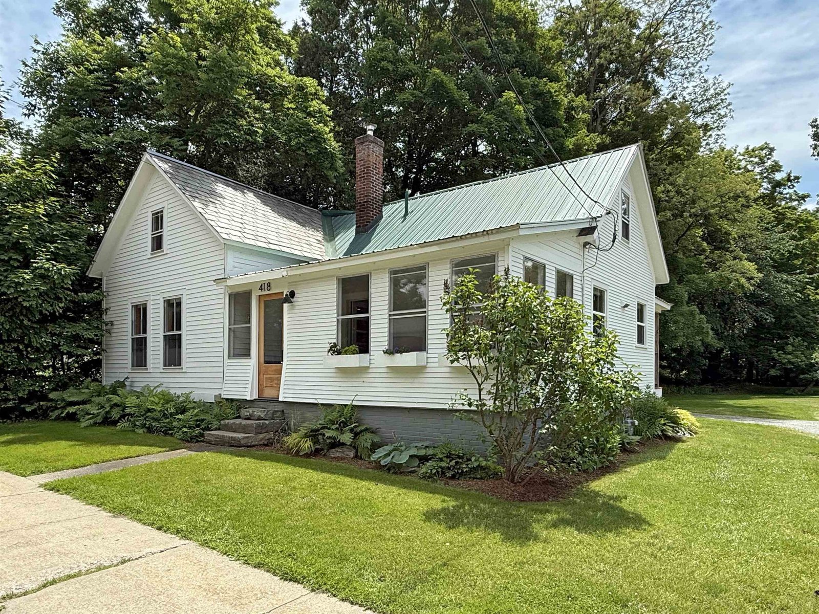 418 East Main Street, Middlebury