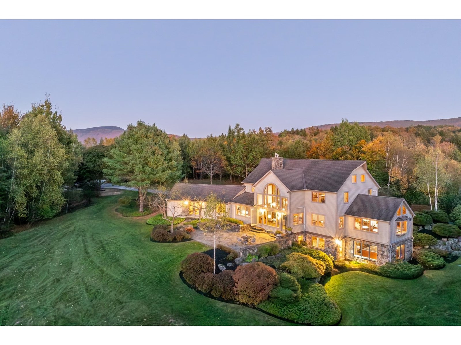 418 Elmore Mountain Road