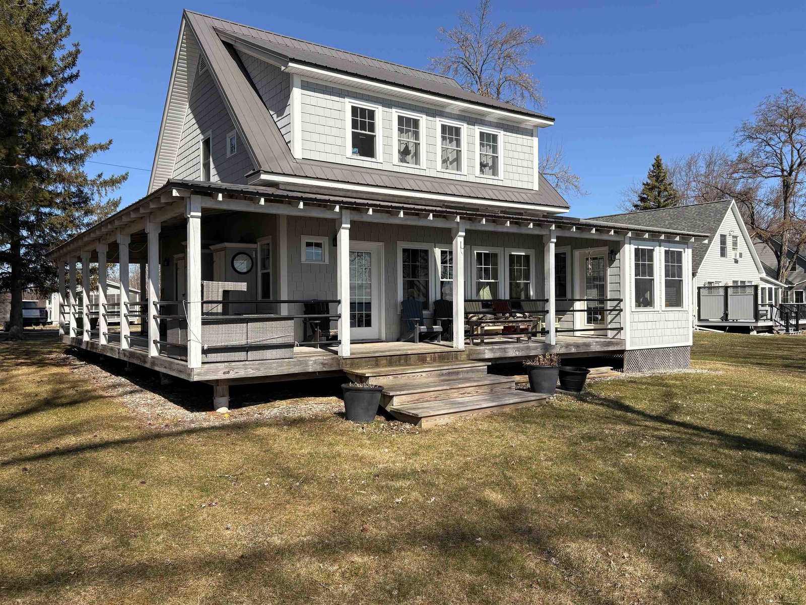 419 North End Road East