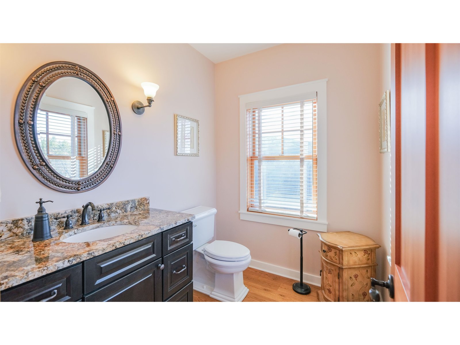 Main level bath