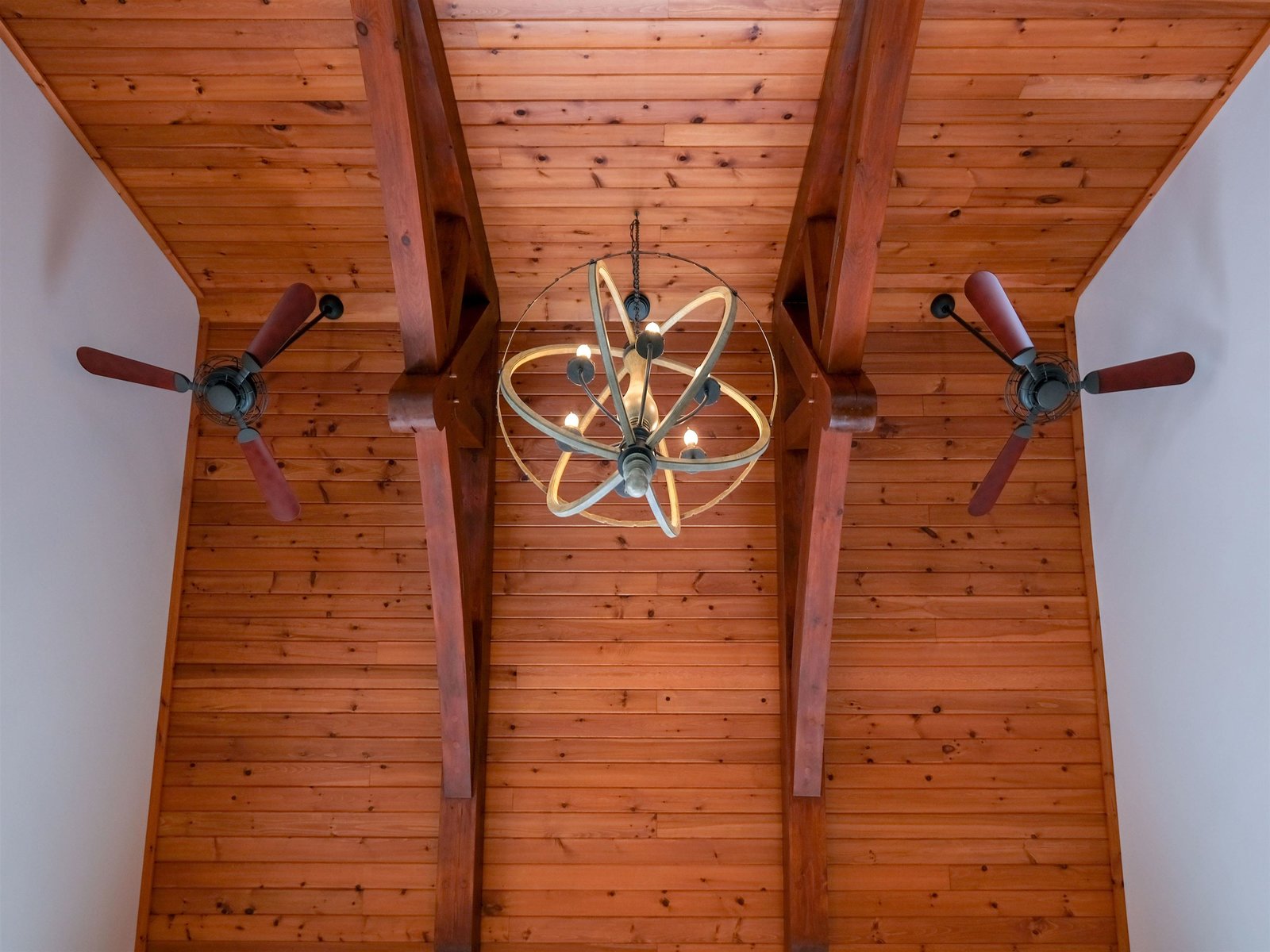Gorgeous ceiling