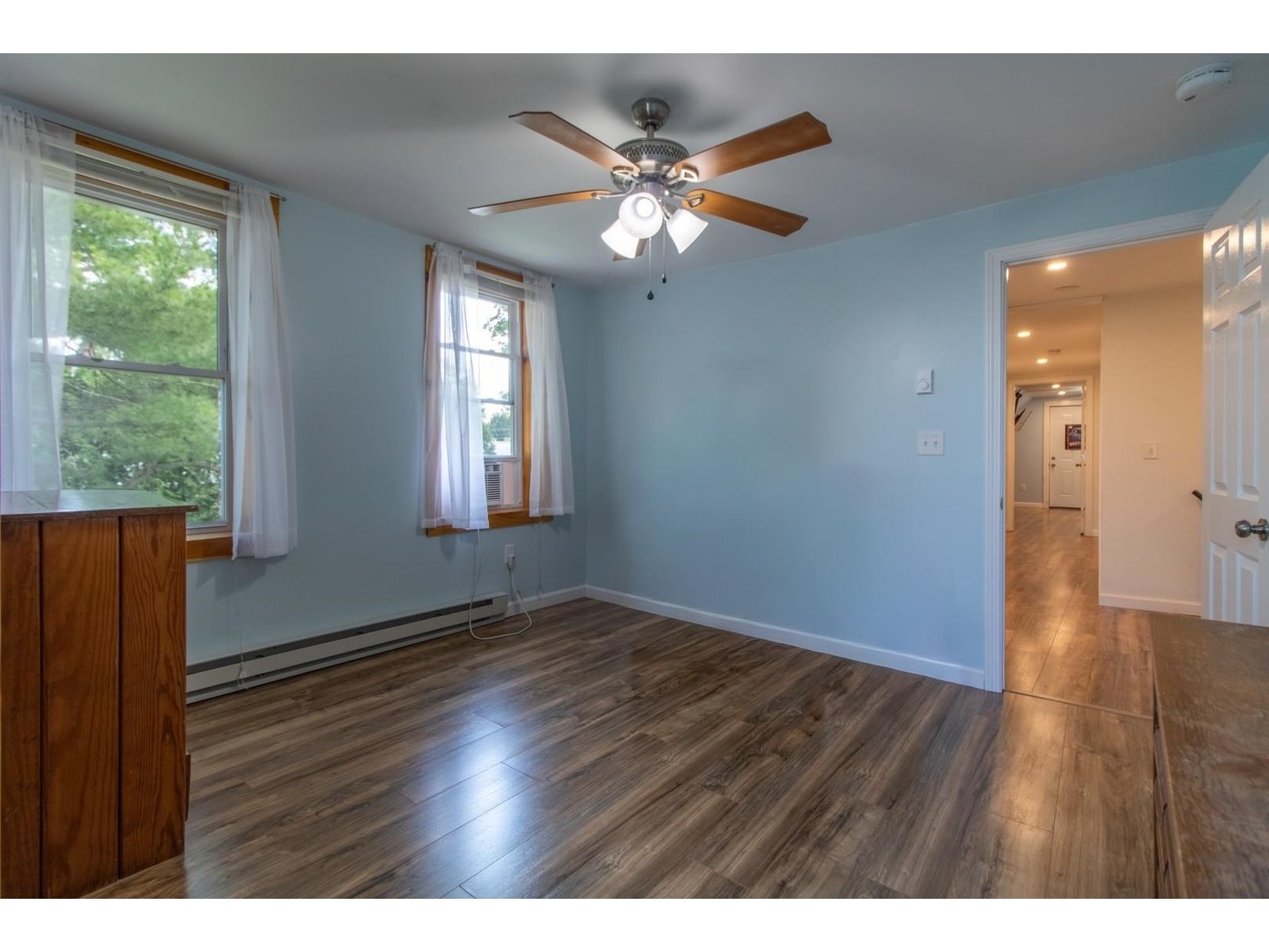 Bedroom/office