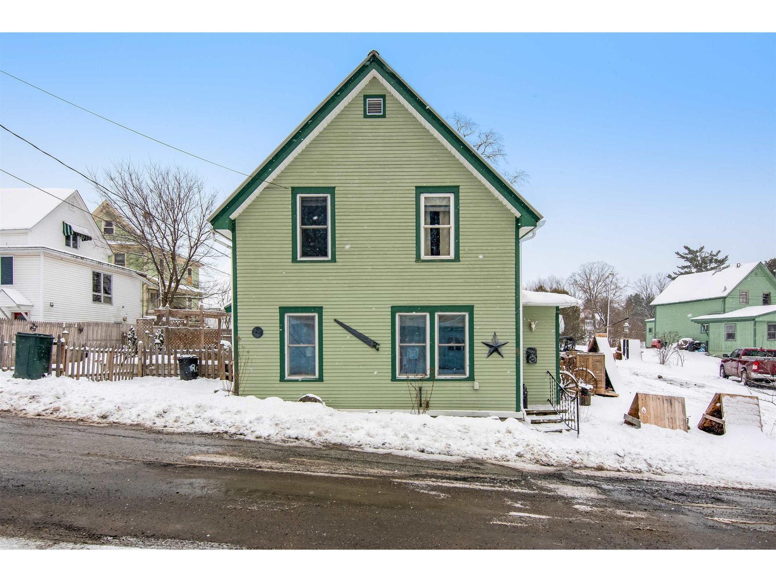 42 Highland Avenue, Richford