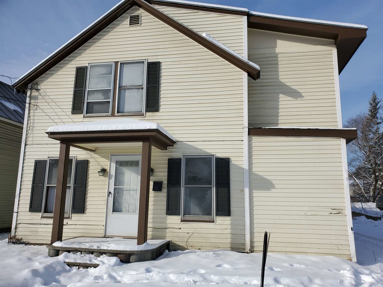 42 Maple Avenue