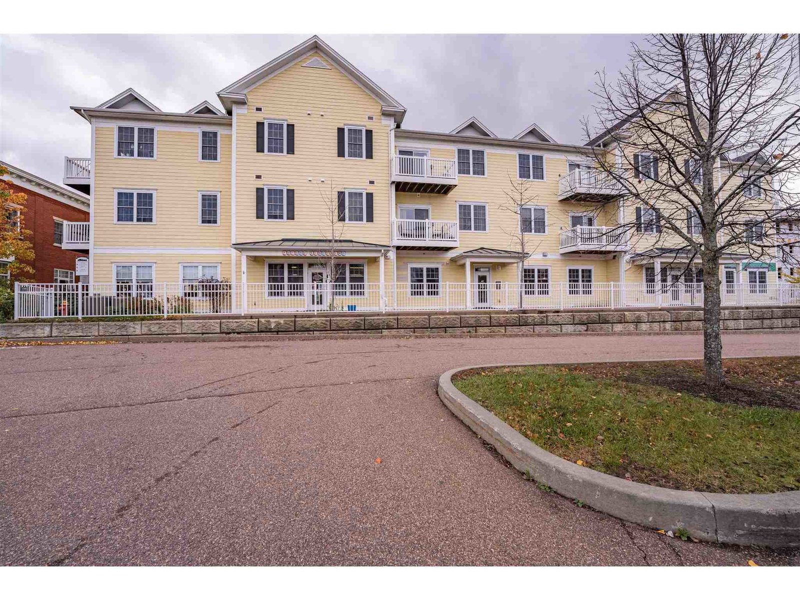 42 Severance Green, Unit 204