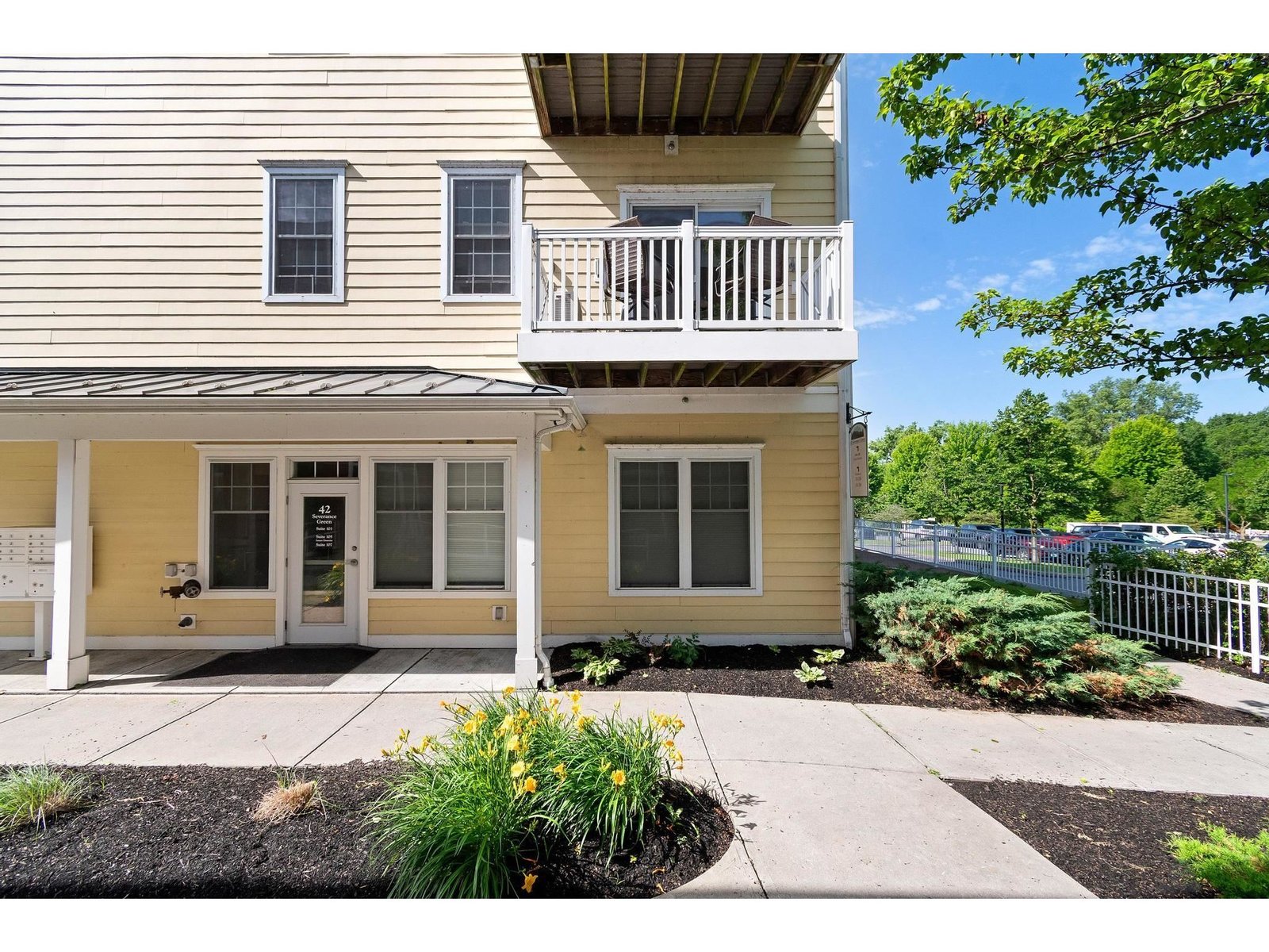 42 Severance Green, Unit 207