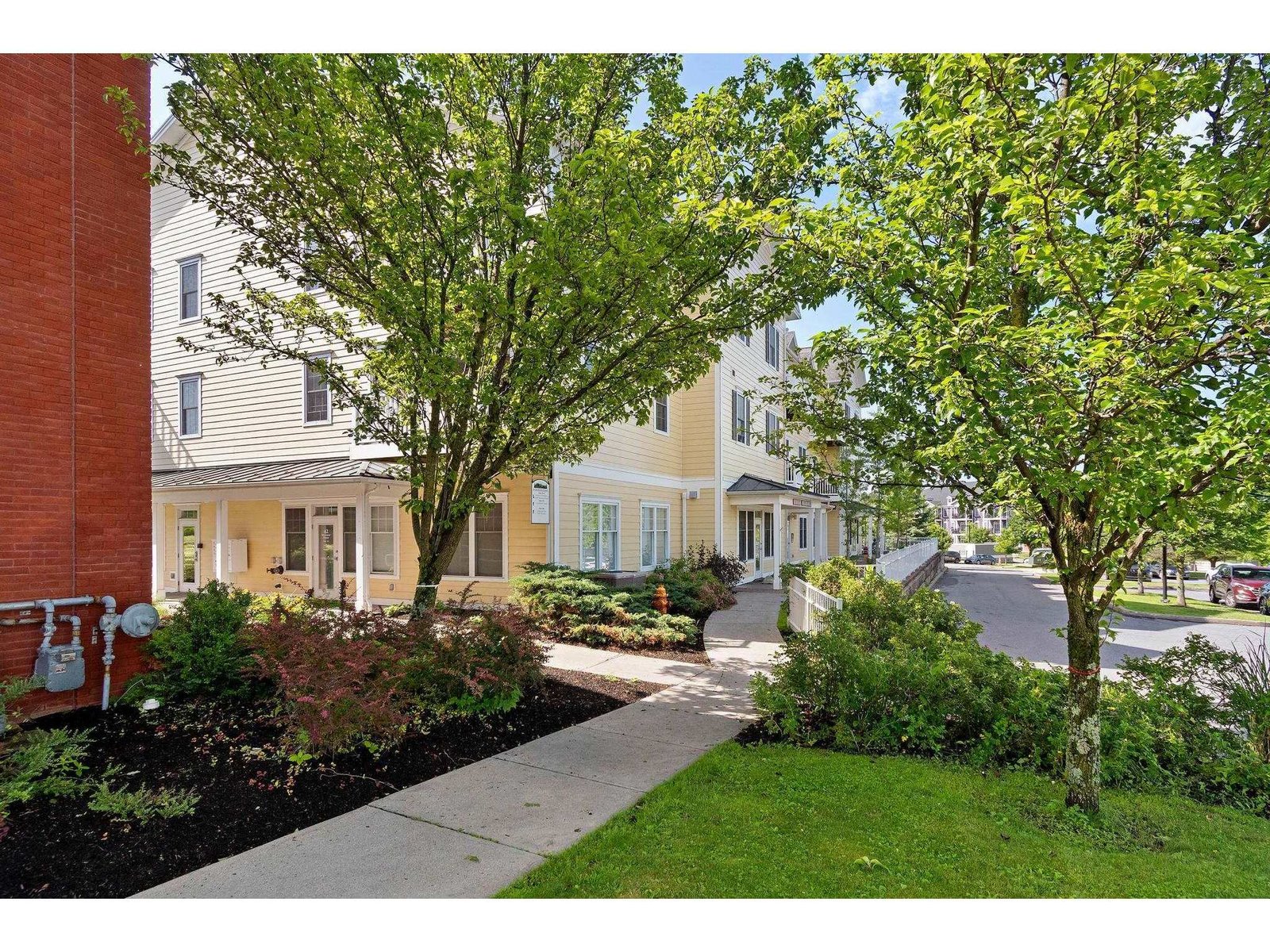 42 Severance Green, Unit 207