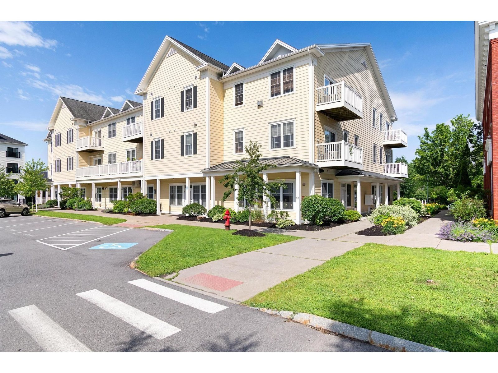 42 Severance Green, Unit 207